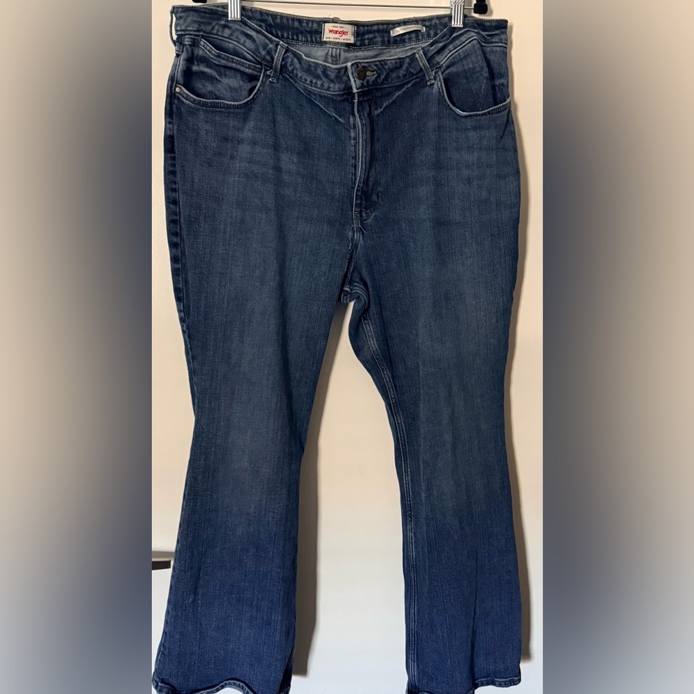 Women's Wrangler Flare Jeans in Deep Blue
